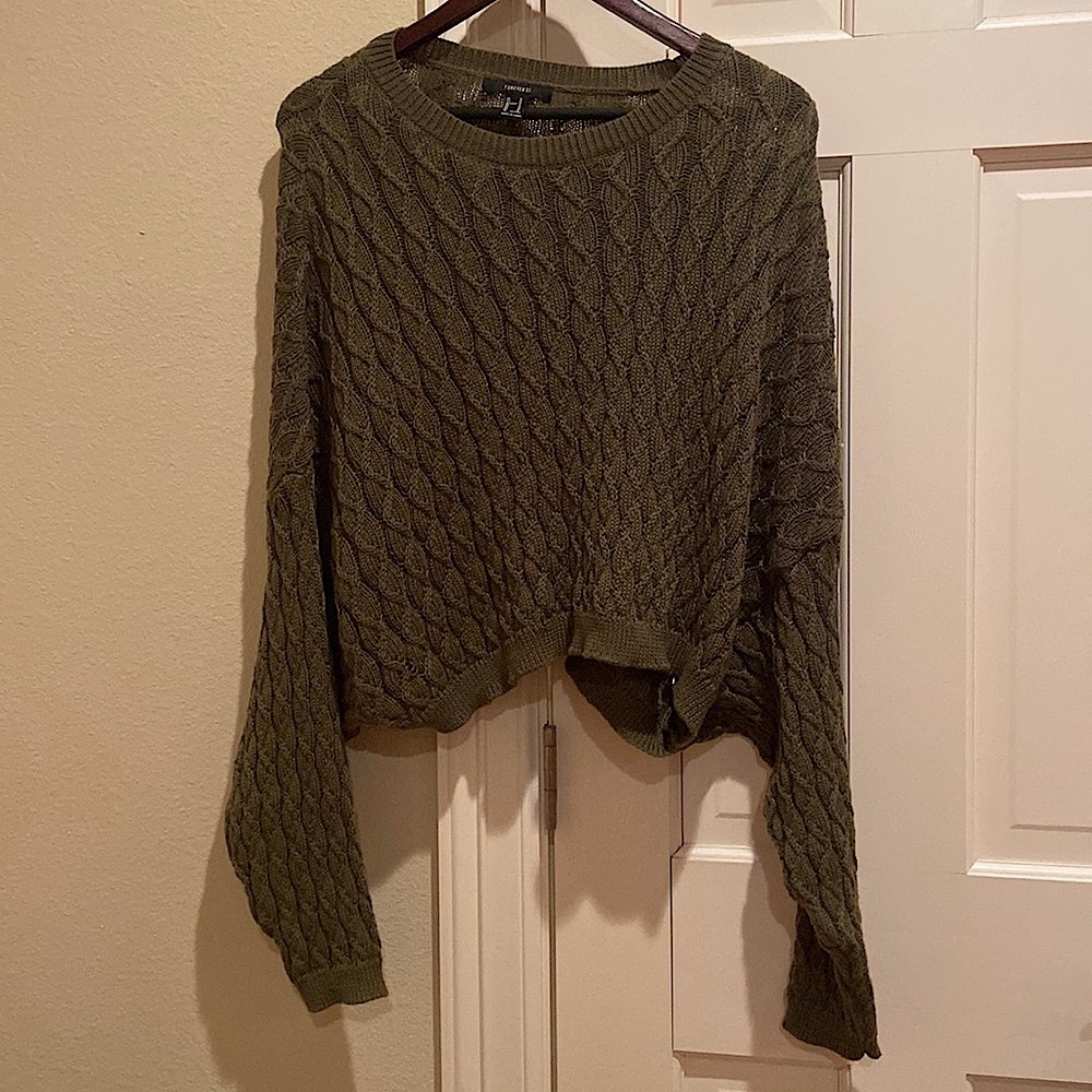 Olive green sweater medium